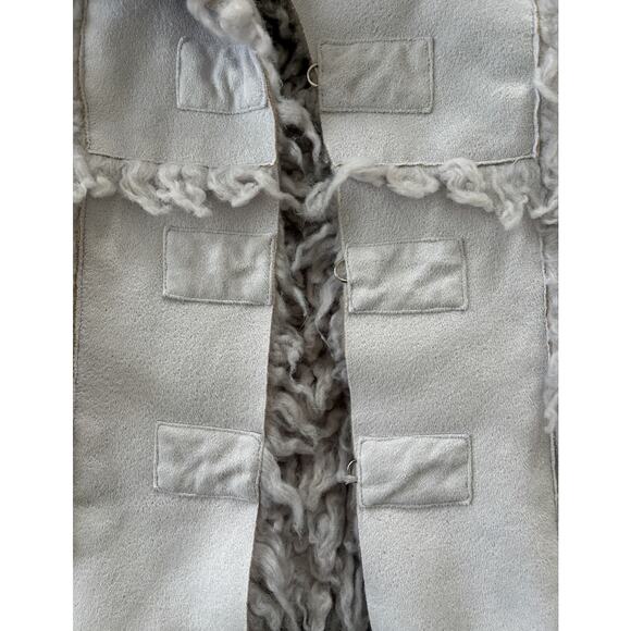 Bebe Y2K Faux Shearling Vest XS Gray Shaggy Fur Trim Penny Lane Winter Coquette - Picture 5 of 10